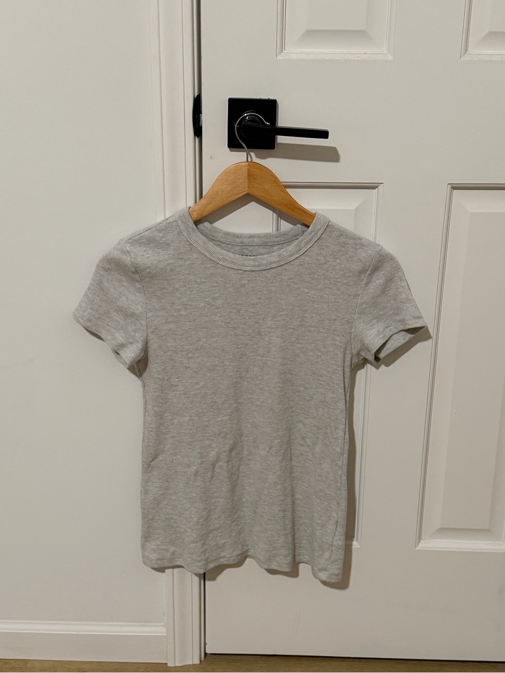 Old Navy Short Sleeve Crew Tee - Light Gray